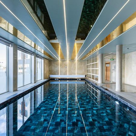 Brit Hotel Privilege Paris רוסני-סו-בואה מראה חיצוני תמונה