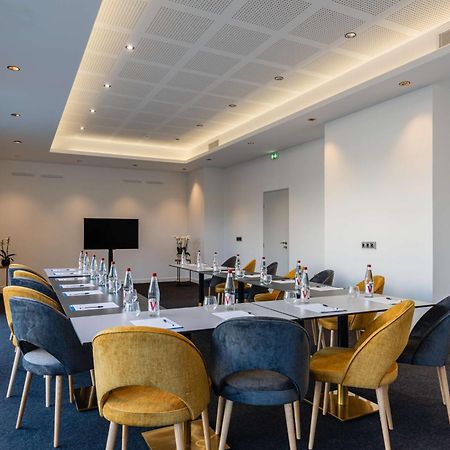 Brit Hotel Privilege Paris רוסני-סו-בואה מראה חיצוני תמונה