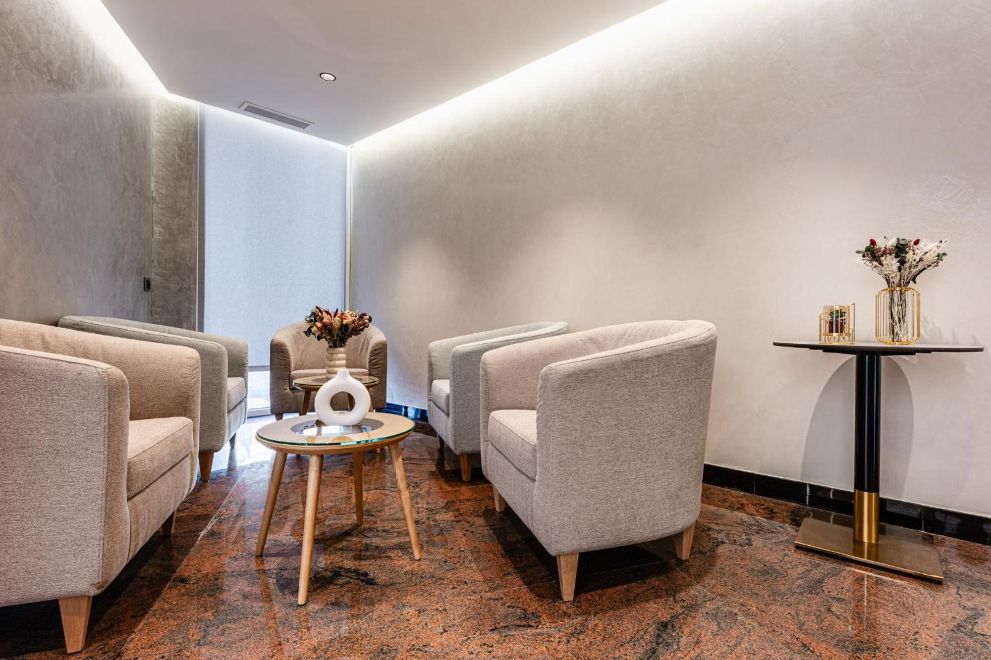 Brit Hotel Privilege Paris רוסני-סו-בואה מראה חיצוני תמונה