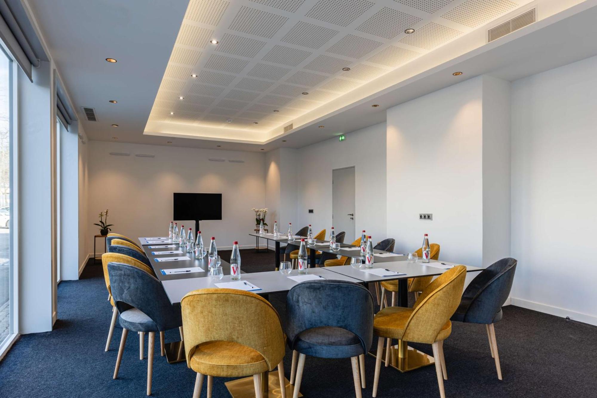 Brit Hotel Privilege Paris רוסני-סו-בואה מראה חיצוני תמונה